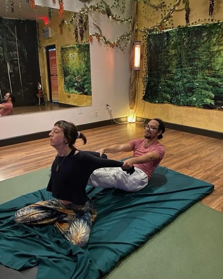 Denis Giving Massage | I Tailor your Massage | In Home Massage Tampa | Tampa Mobile Massage | Breathe In Massage